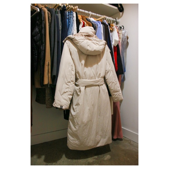 Everlane Duvet Puffer - Cream Puffer Jacket - Picture 2 of 16